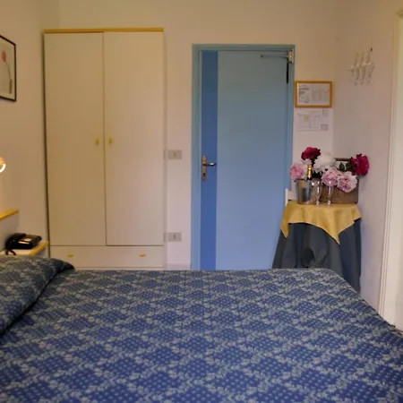 Giardino Hotell 2*